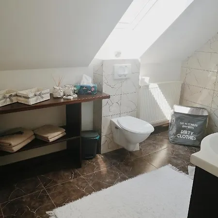 Pri Parku Apartment Sered'