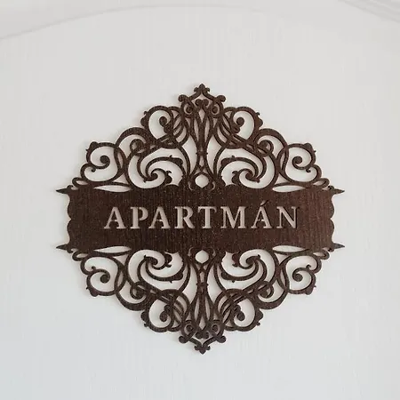 Appartamento Pri Parku Sered'